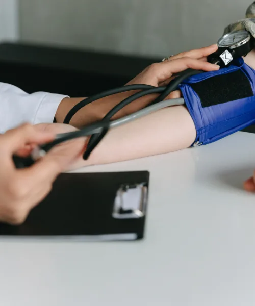 ¿Qué médico trata colesterol alto?