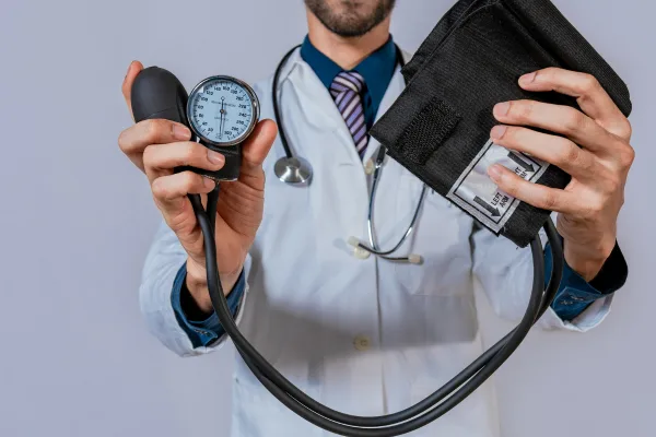 ¿Qué médico trata hipertensión pulmonar?